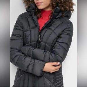 NWT Women’s Small DKNY Black Quilted Jacket with Hood